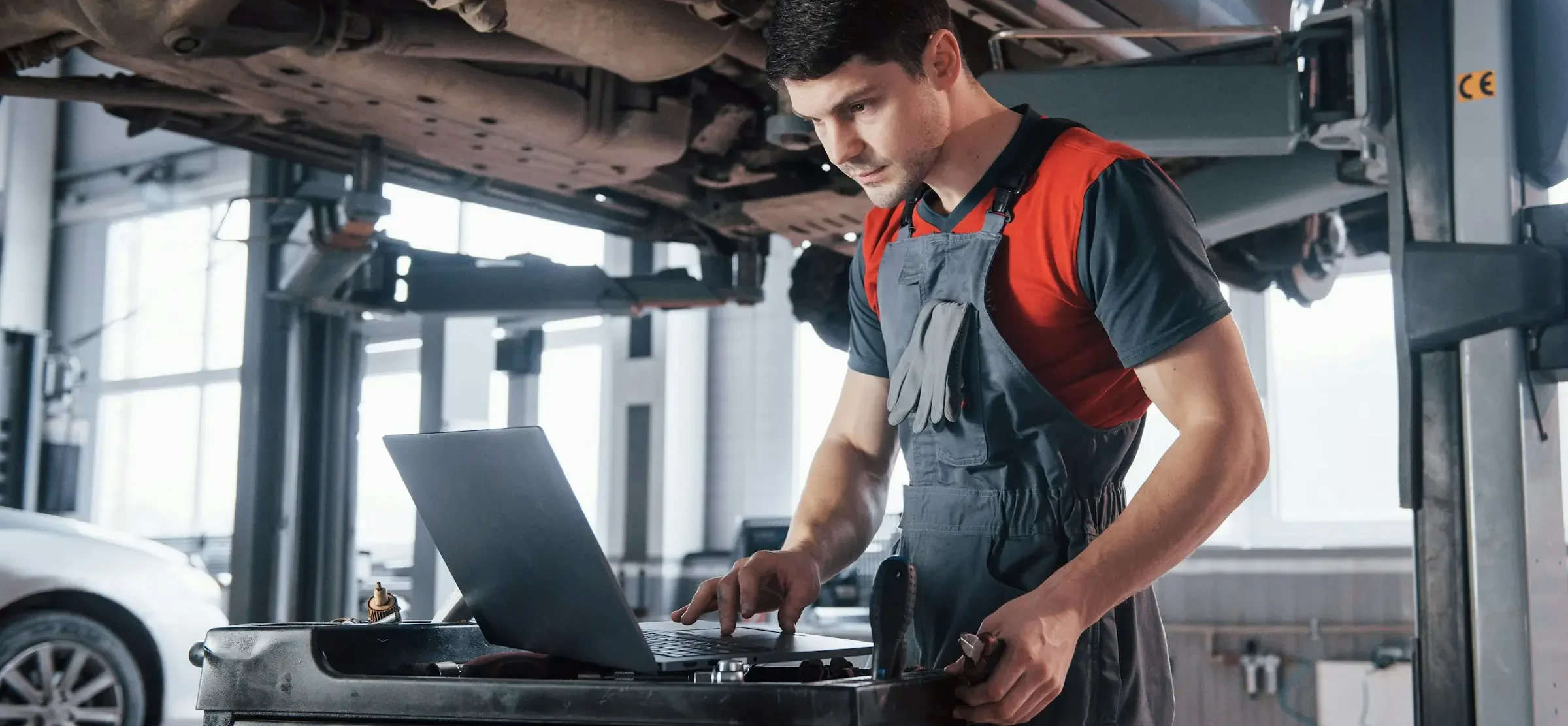 Manutenzione furgoni Saronno - Garage IVT